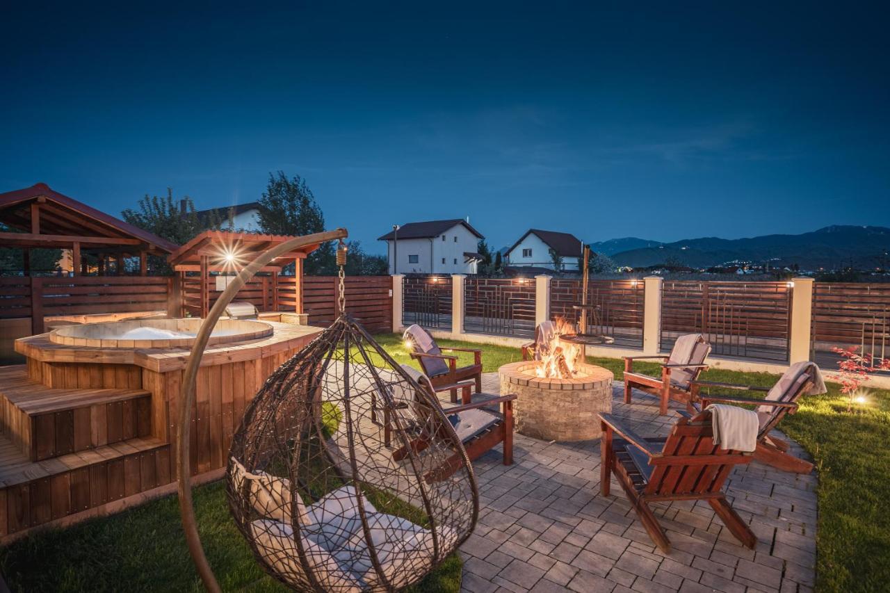 Roots Villa Redwood 브라쇼브 외부 사진