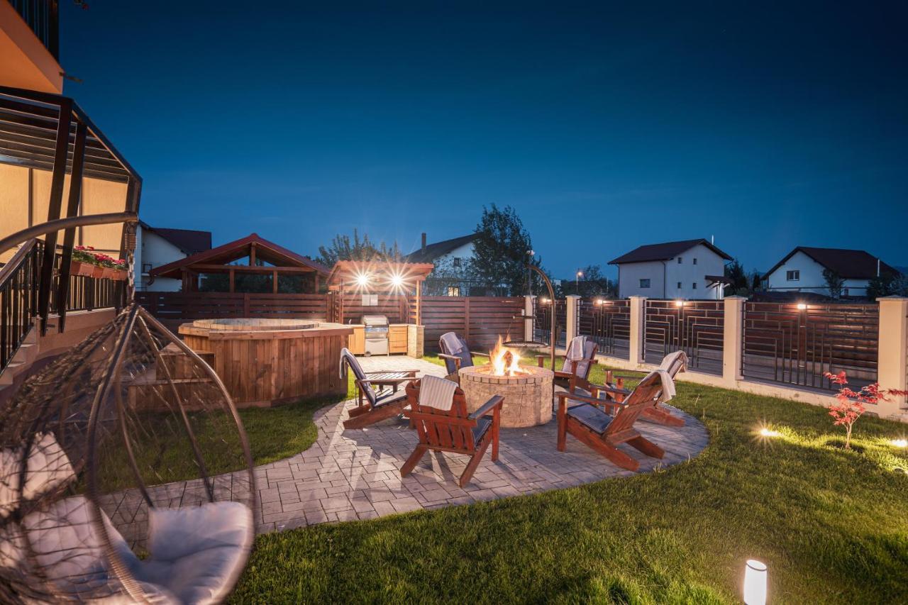 Roots Villa Redwood 브라쇼브 외부 사진