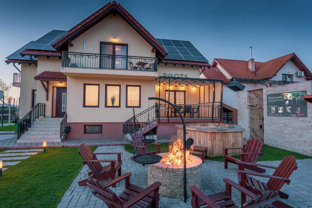 Roots Villa Redwood 브라쇼브 외부 사진